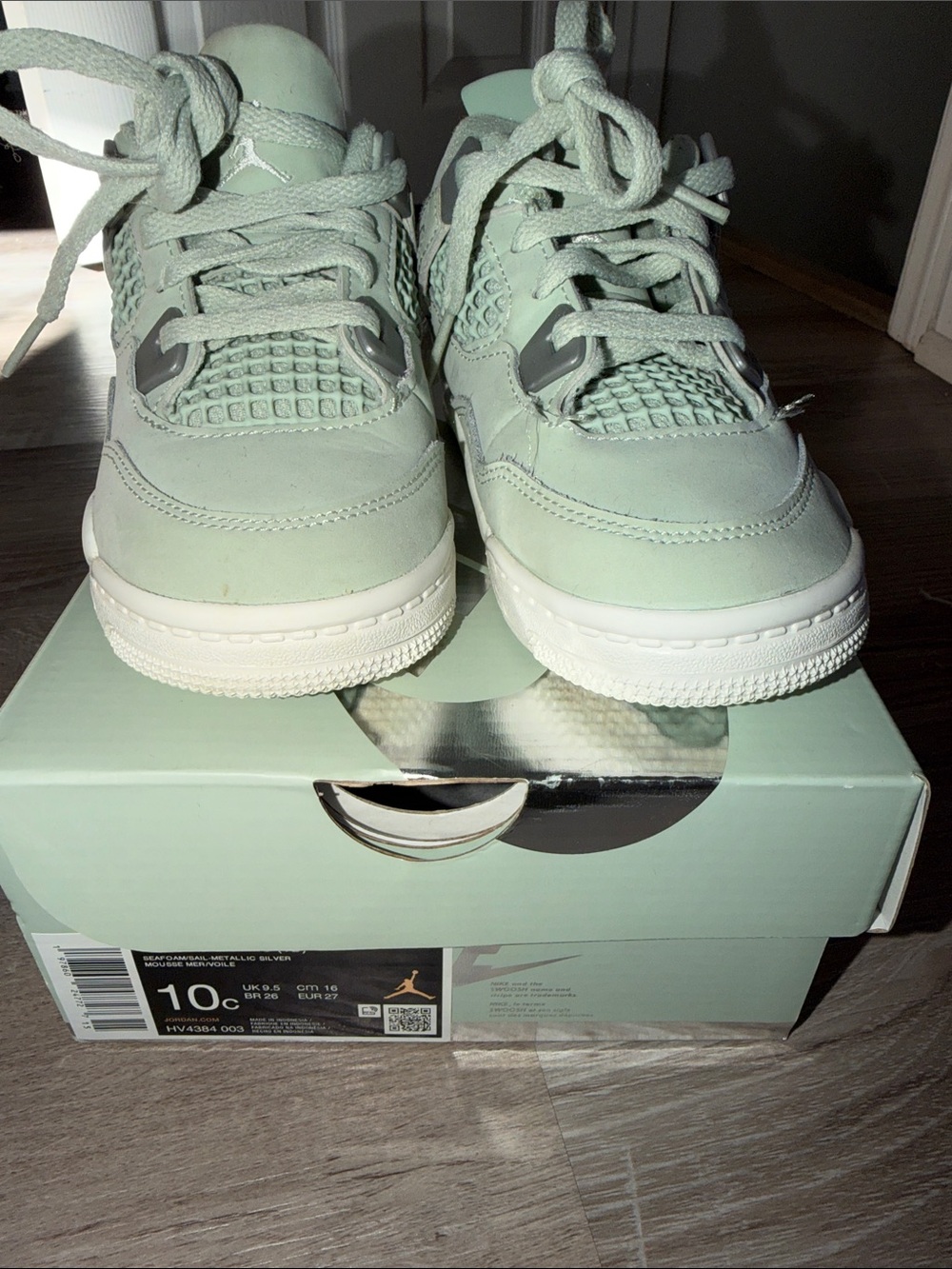 Jordan 4 Kids Mint Green Sneaker (Youth)
